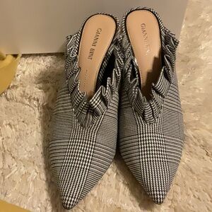 Gianni Bini Black and White Women's Shoes